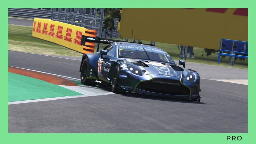 Aston Martin Vantage AMR Evo